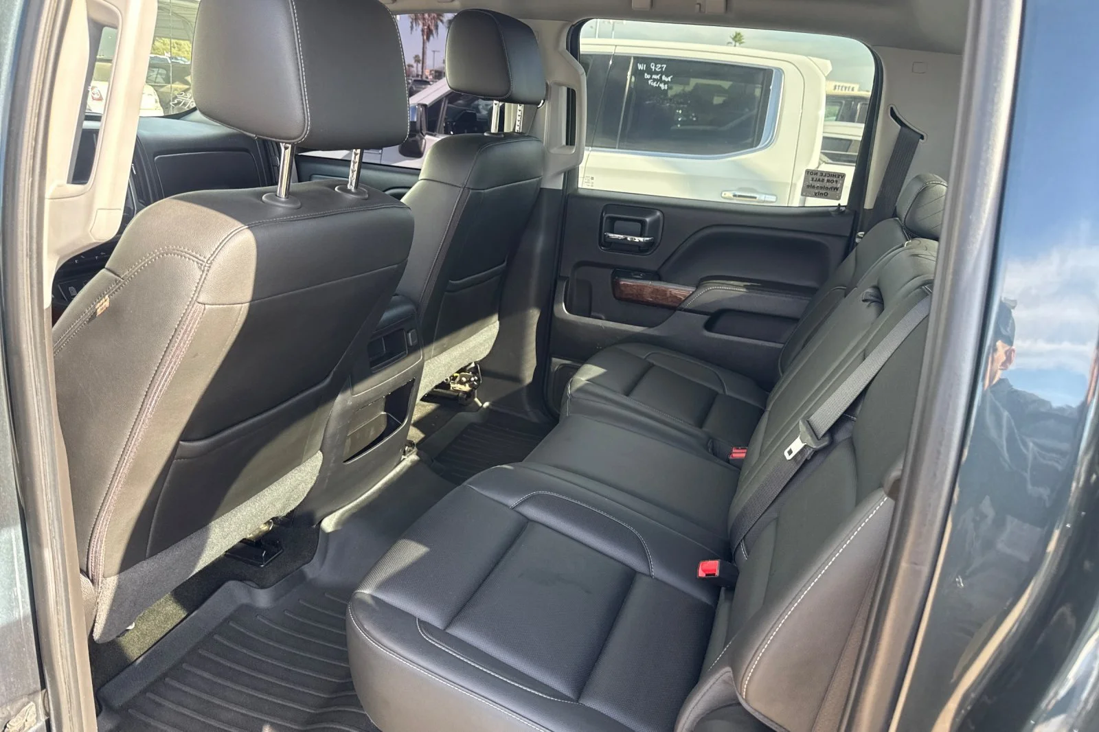 Used 2018 DARK SLATE METALLIC GMC SLT image 9