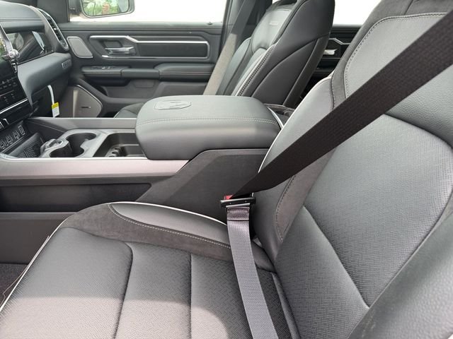 New 2026 Molten Red Pearl-Coat Exterior Paint RAM Laramie image 14