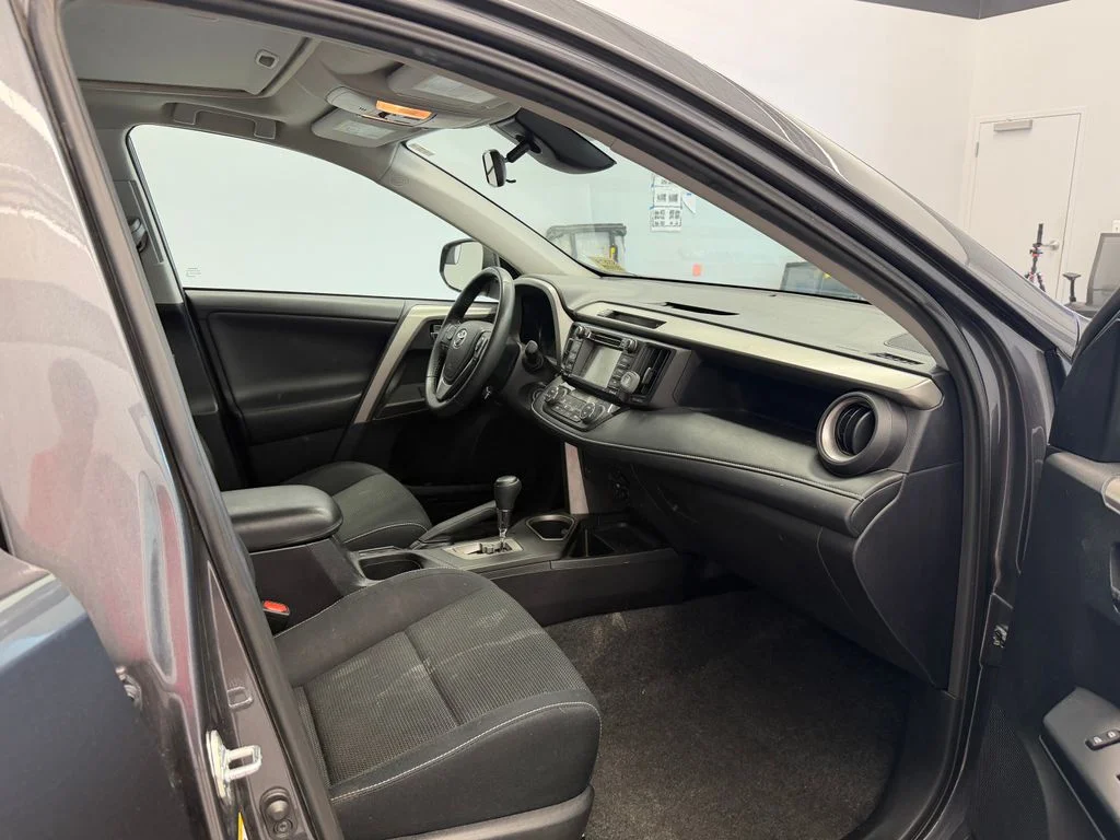 Certified Used 2017 Gray Toyota XLE image 17
