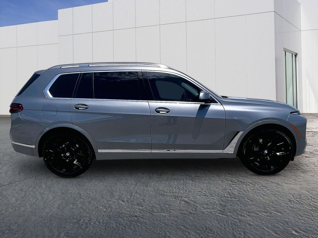 Used 2023 Gray BMW xDrive40i image 8