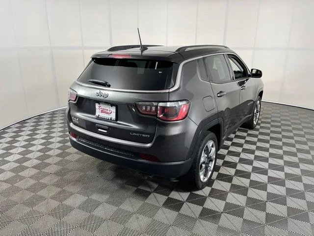 Used 2018 Gray Jeep Limited image 7
