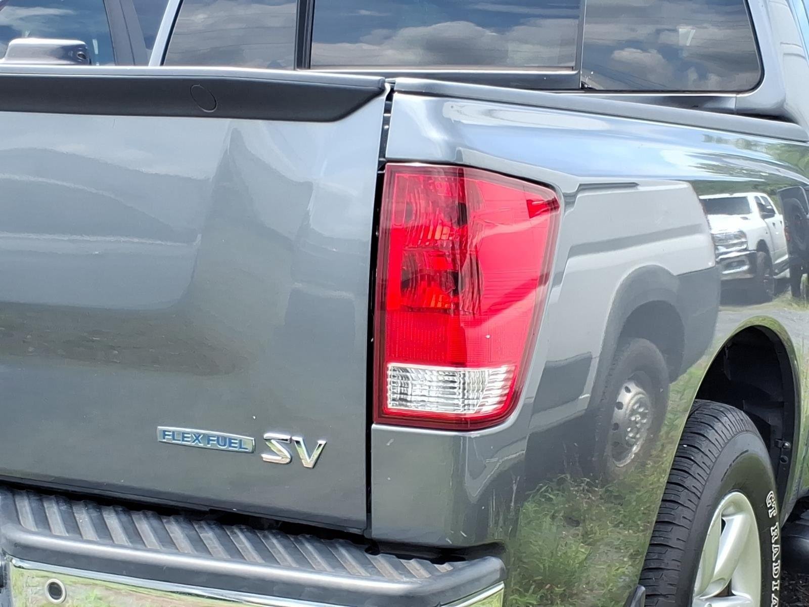 Used 2014 Gun Metallic Nissan SV image 8
