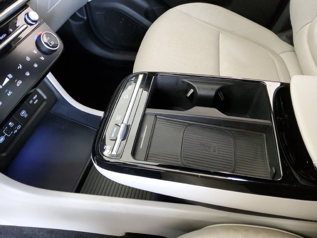 Used 2025 Silver Hyundai Limited image 23