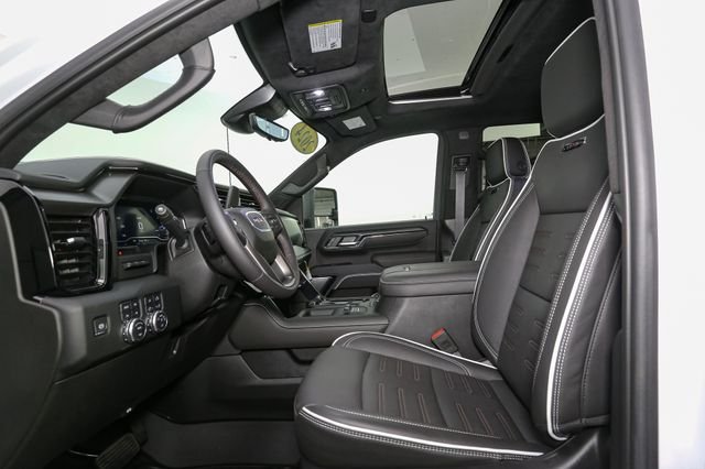 Used 2024 White GMC AT4X image 42