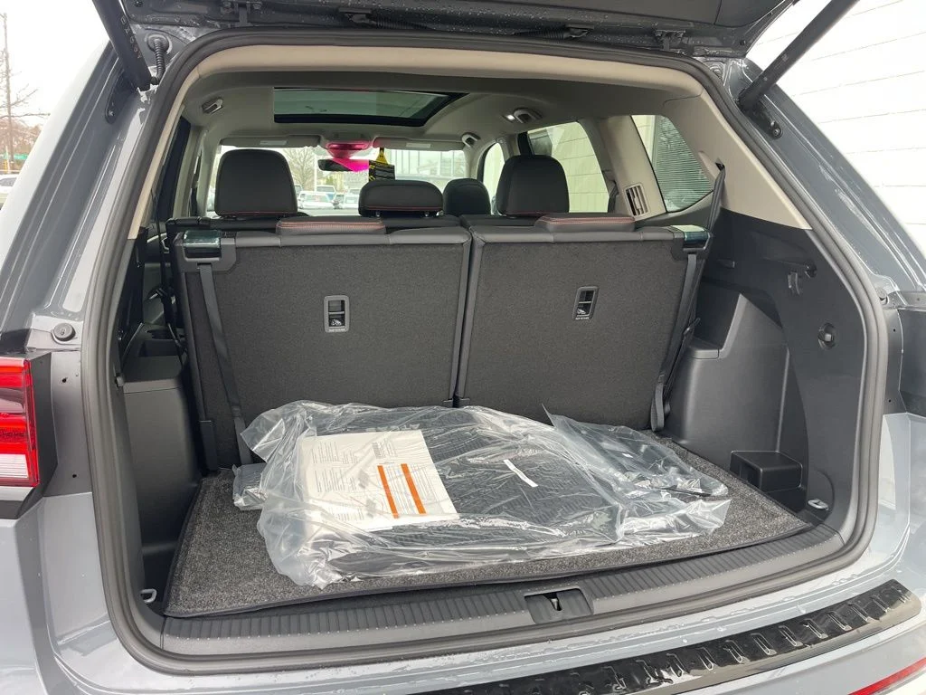New 2026 Pure Gray Volkswagen 2.0T Peak Edition image 17
