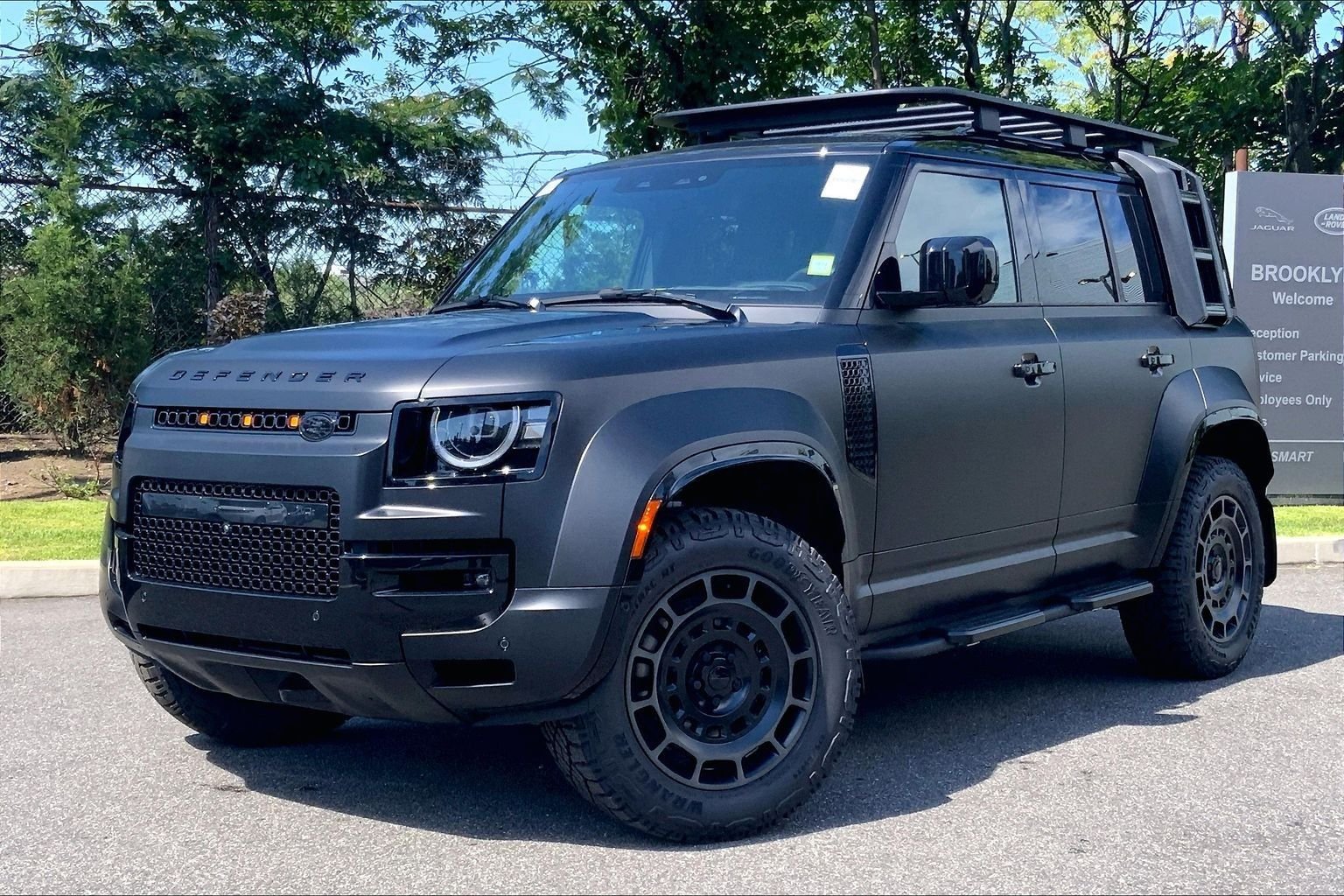 2026 Land Rover Defender 110