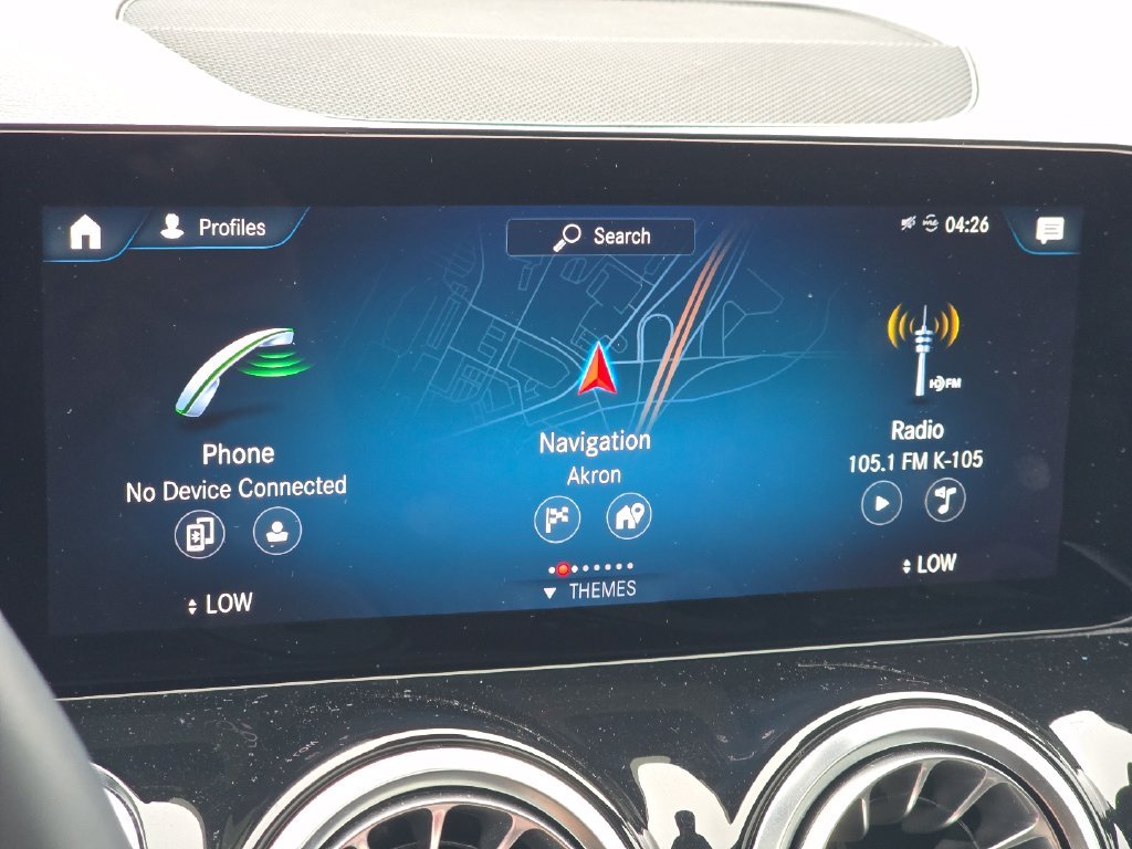 Certified Used 2023  Mercedes-Benz GLB 250 image 32