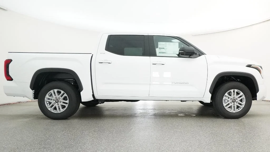 New 2026 Ice Cap Toyota SR5 image 32