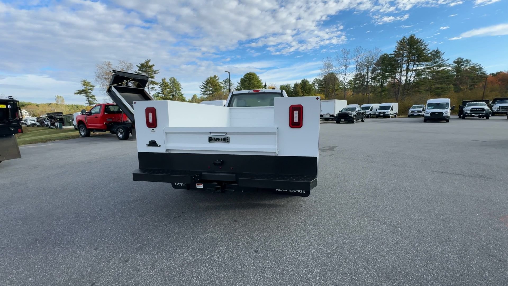 New 2026 Oxford White Ford F-350® XL image 19