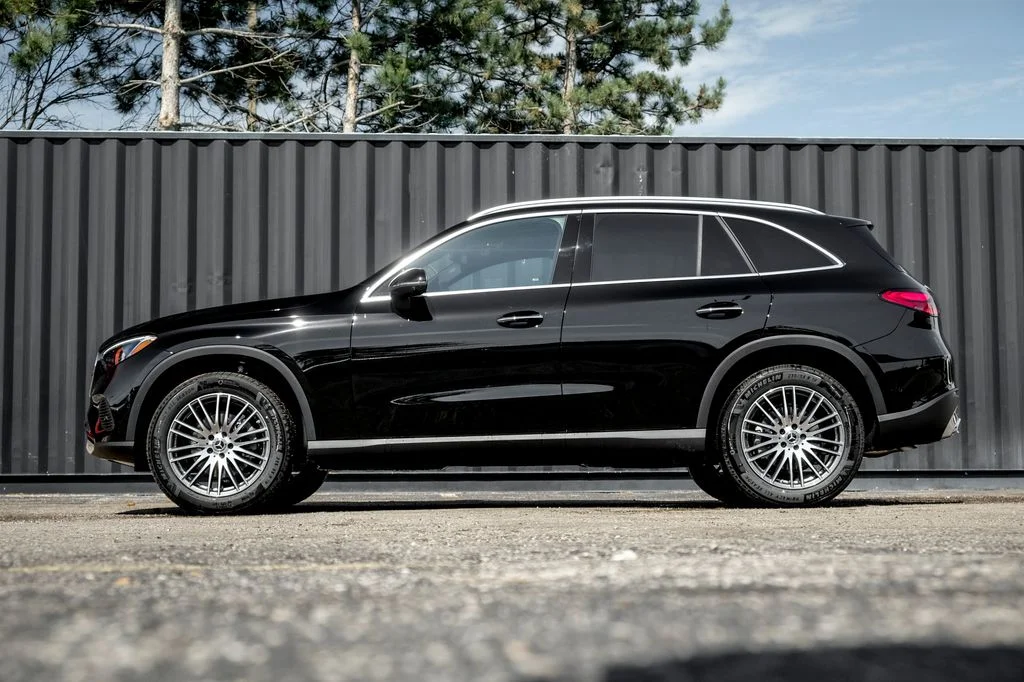 New 2026 Black Mercedes-Benz GLC 300 image 3
