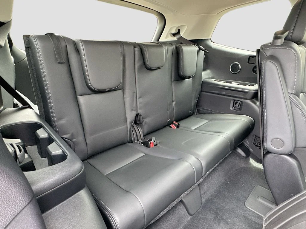 New 2026 ICE SILVER METALLIC Subaru Limited 7-Passenger image 36