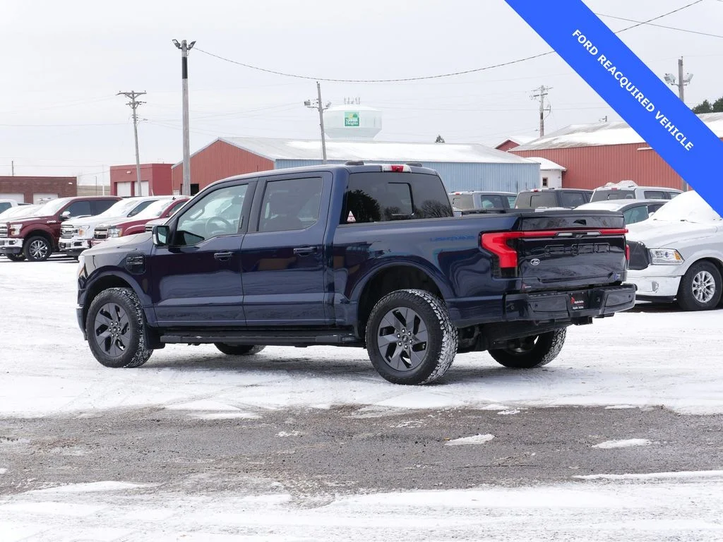 Used 2022 Blue Ford Lariat image 4