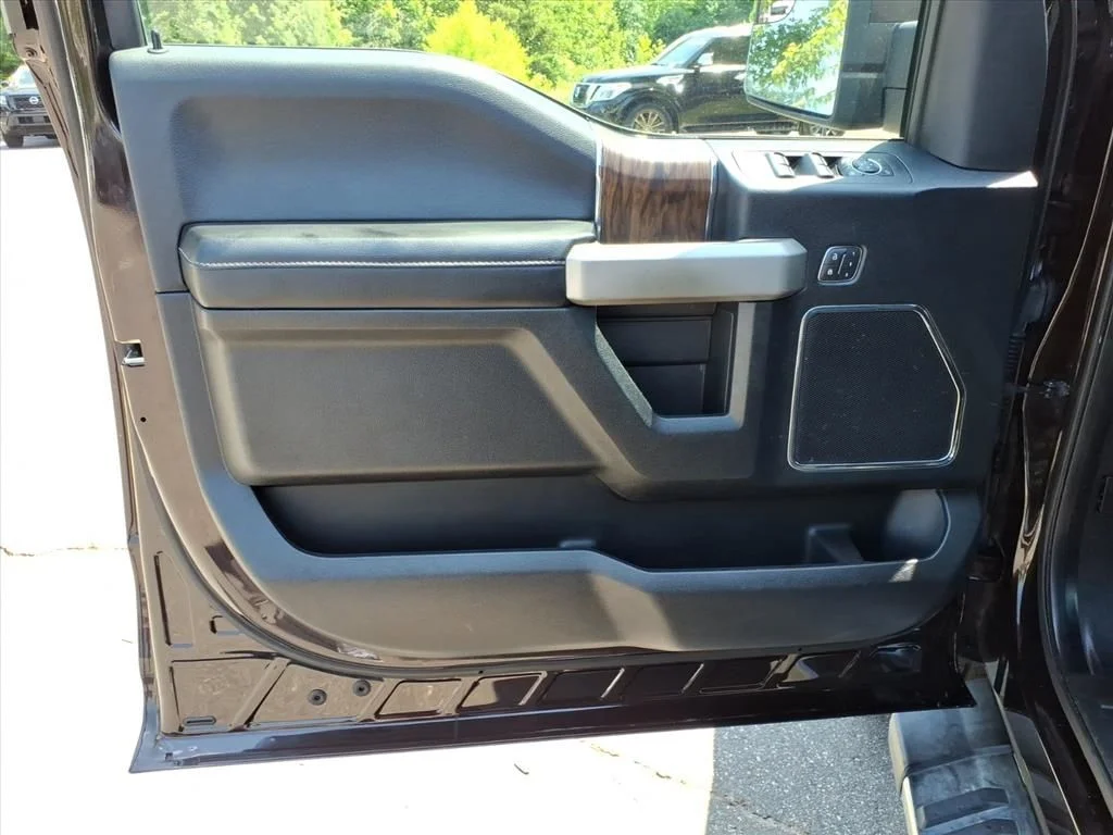 Used 2018 Red Ford Lariat image 19