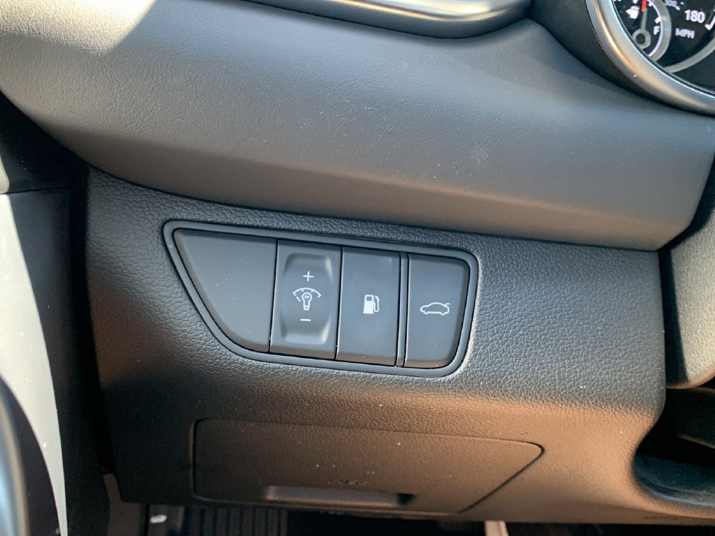 2026 GENESIS G70 Standard - Photo 29
