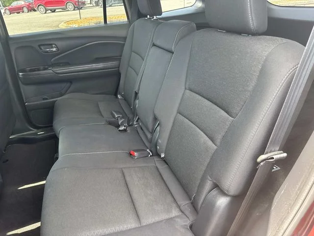 Used 2019  Honda Sport image 17