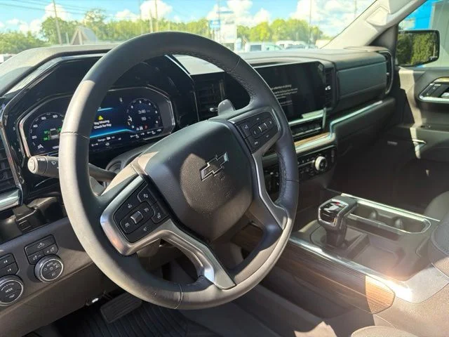 Used 2024 Summit White Chevrolet LT Trail Boss image 17
