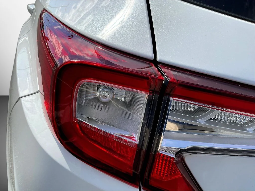 Used 2023 Platinum White Pearl Acura Base image 23