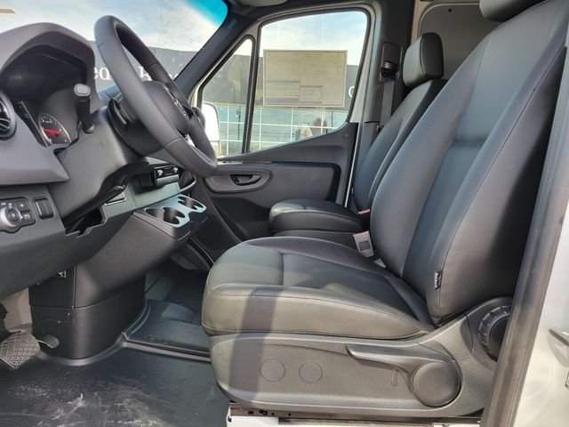 Used 2025 White Mercedes-Benz Cargo 144 WB image 14