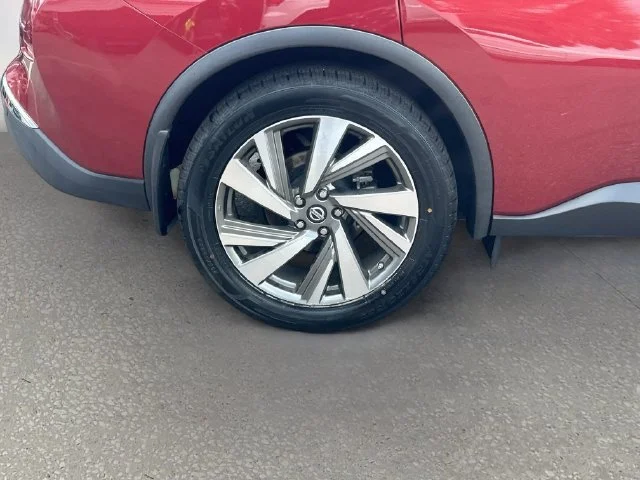 Used 2019 Cayenne Red Pearl Metallic Nissan SL image 31
