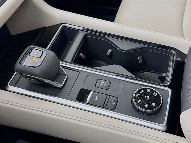 Used 2025 Gray Nissan SL image 17