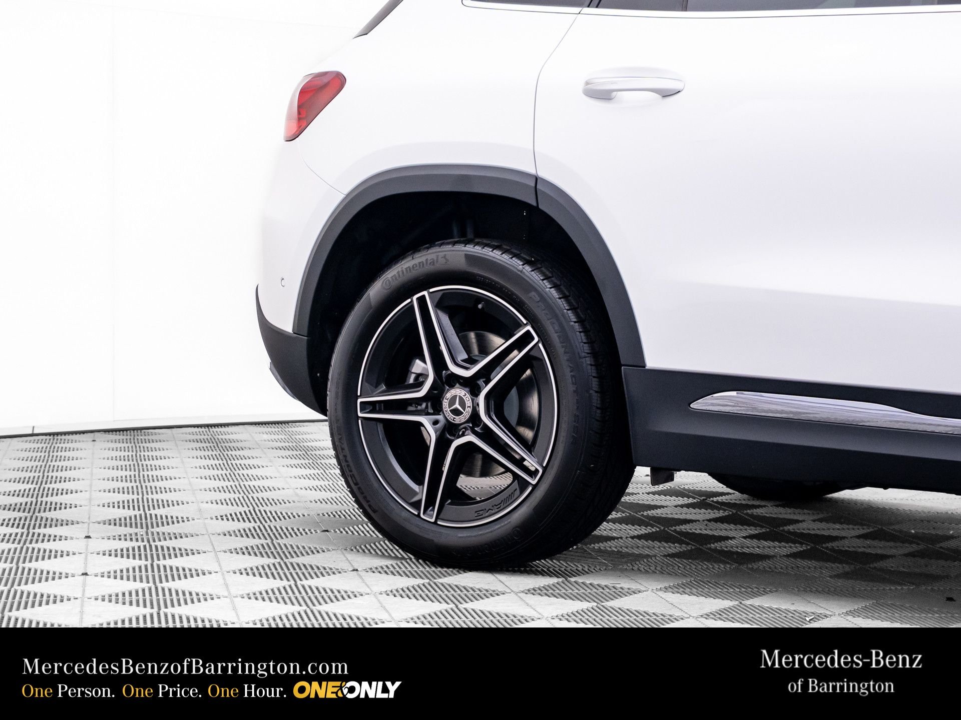 New 2026 Polar White Mercedes-Benz GLA 250 image 36