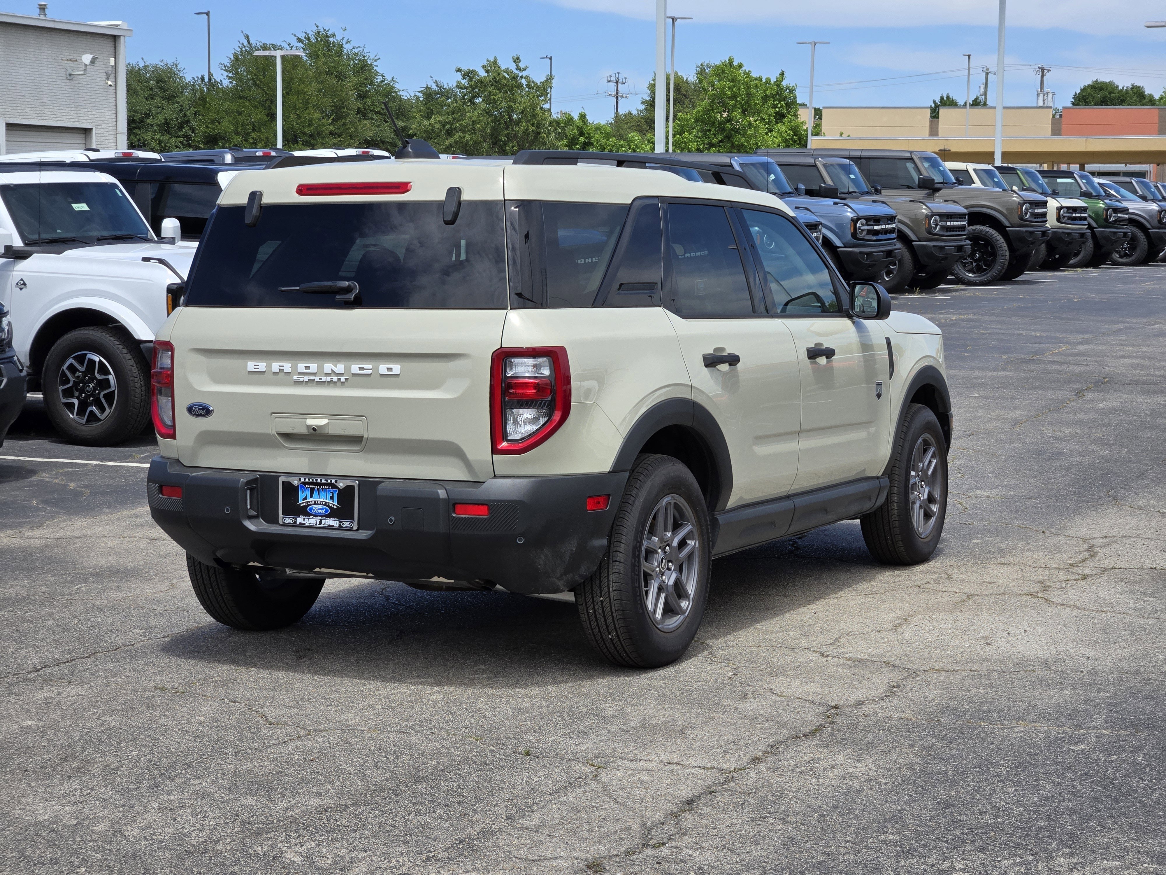 New 2025 Beige Ford Big Bend image 4
