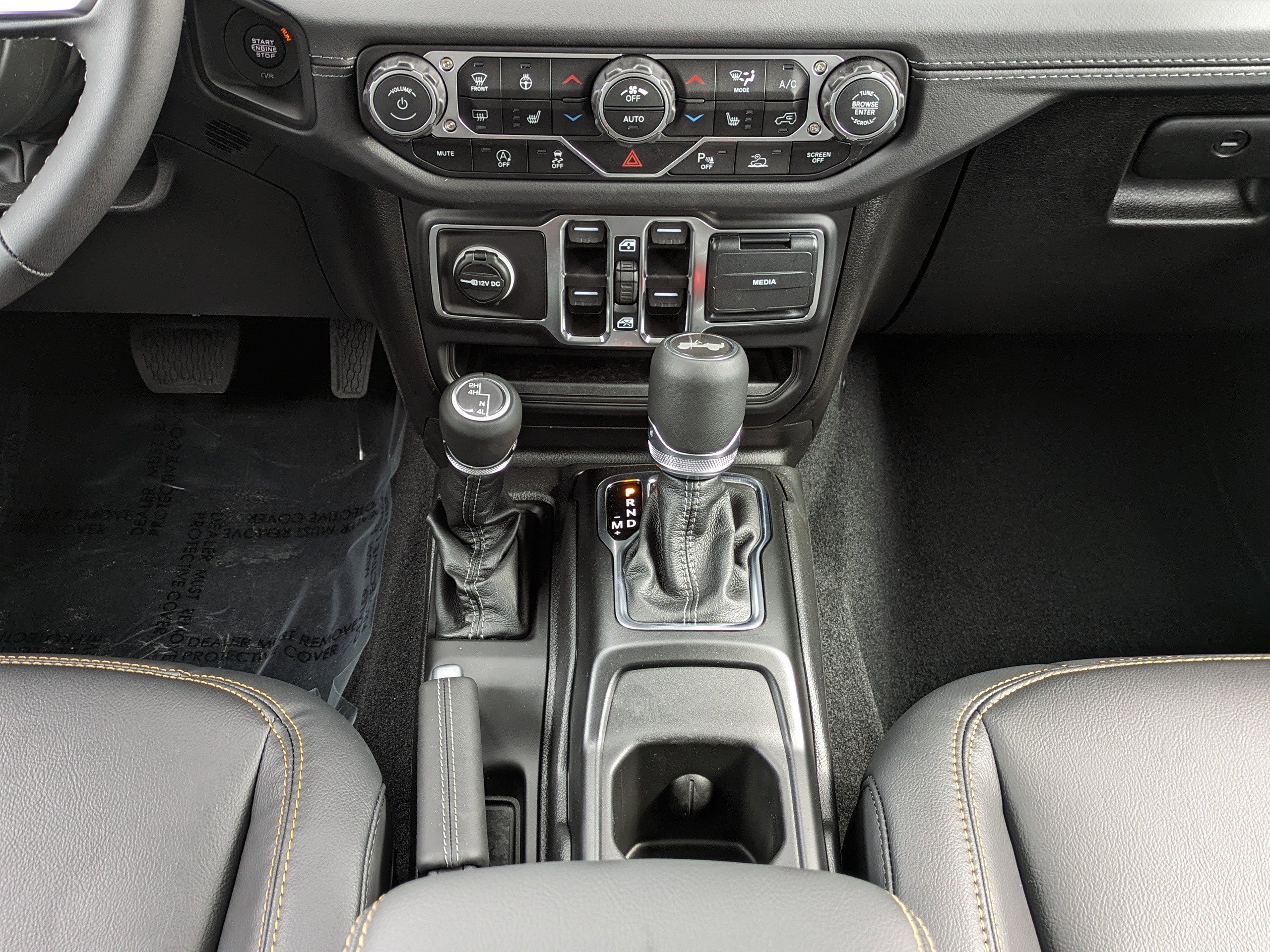 2026 Jeep Wrangler 4-Door Sahara - Photo 18