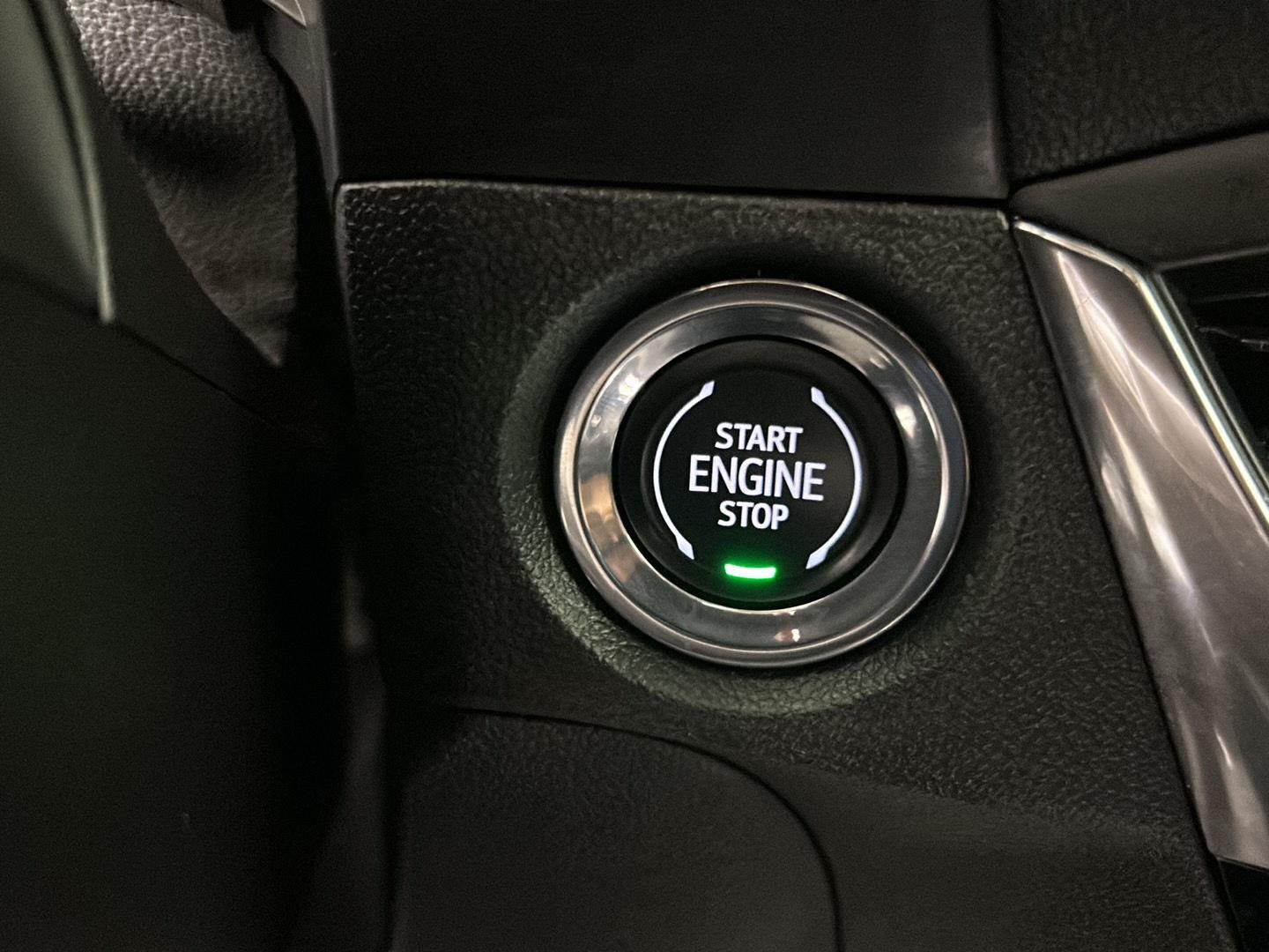 Used 2024 Ebony Twilight Metallic Buick Avenir image 25