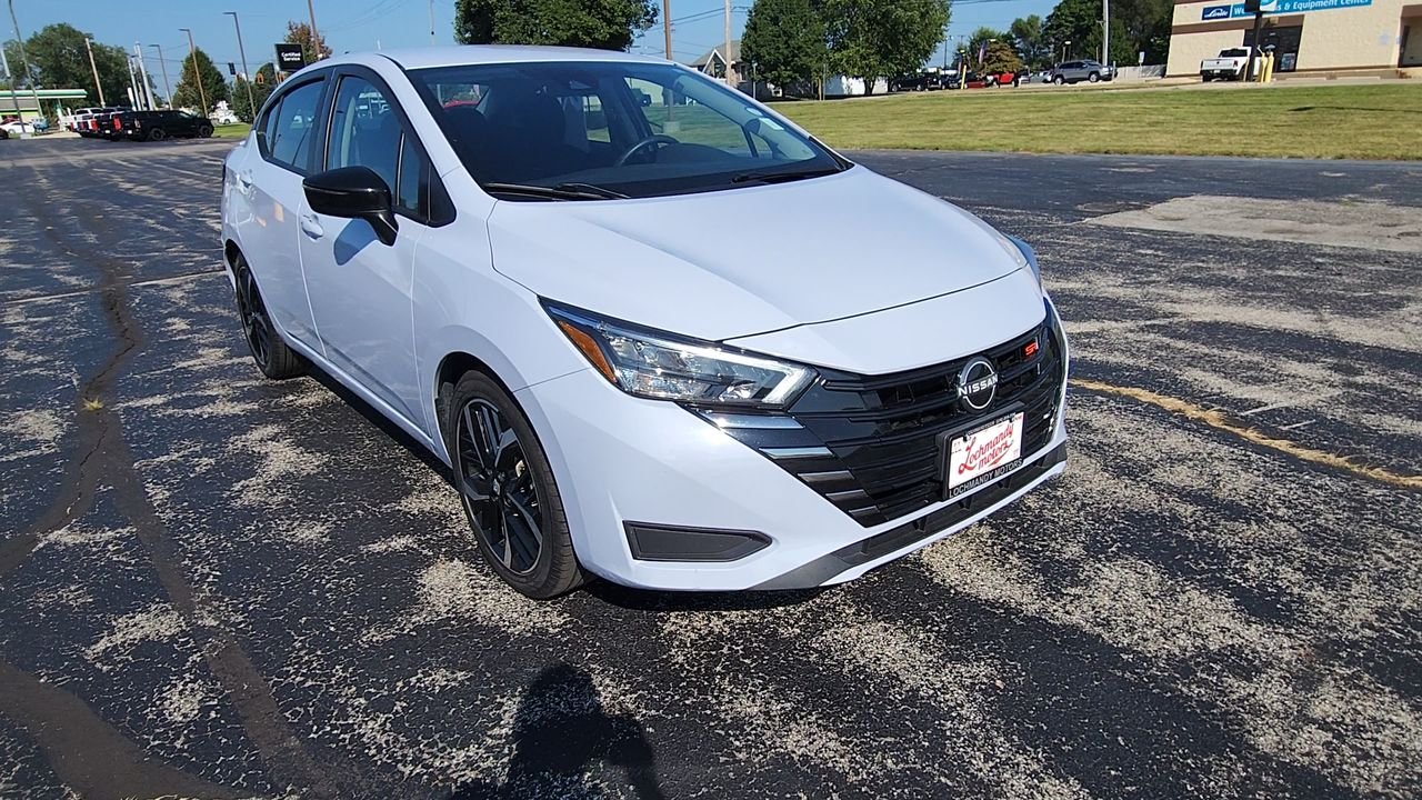 Used 2024 Nissan Versa Sedan SR with VIN 3N1CN8FV5RL907278 for sale in Elkhart, IN