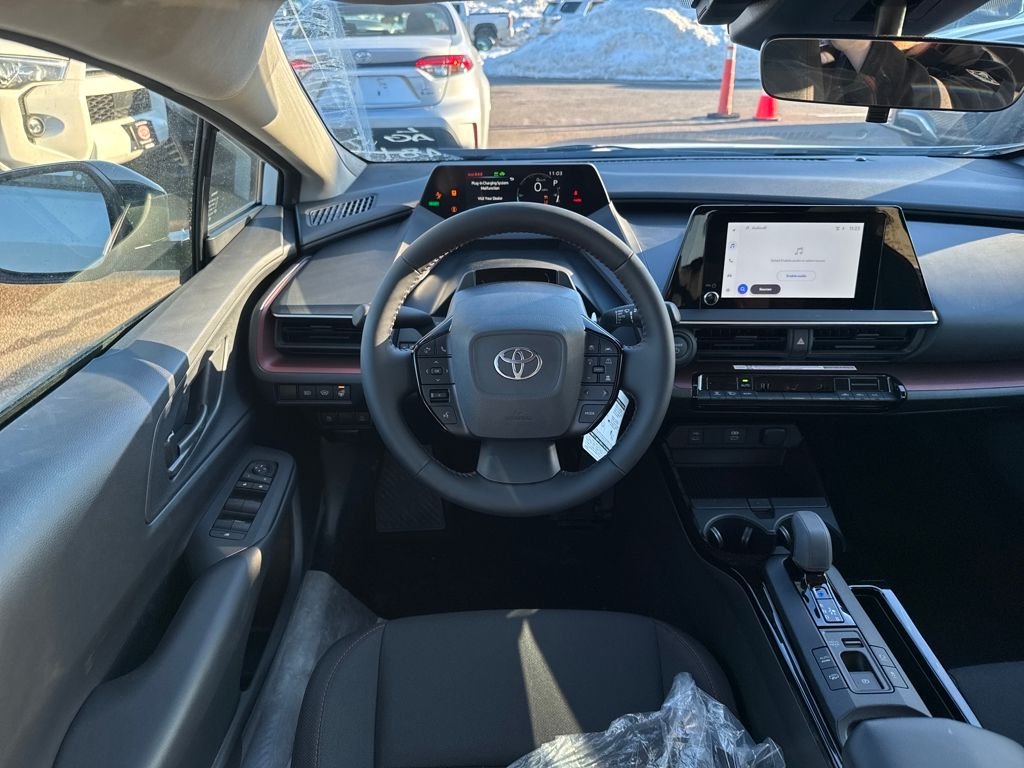 2026 Toyota Prius Plug-in Hybrid SE - Photo 17