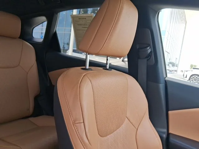 Used 2024 White Lexus 350 Premium Plus image 17
