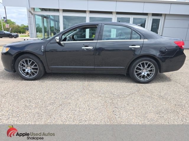Used 2011 Black Lincoln Base image 6
