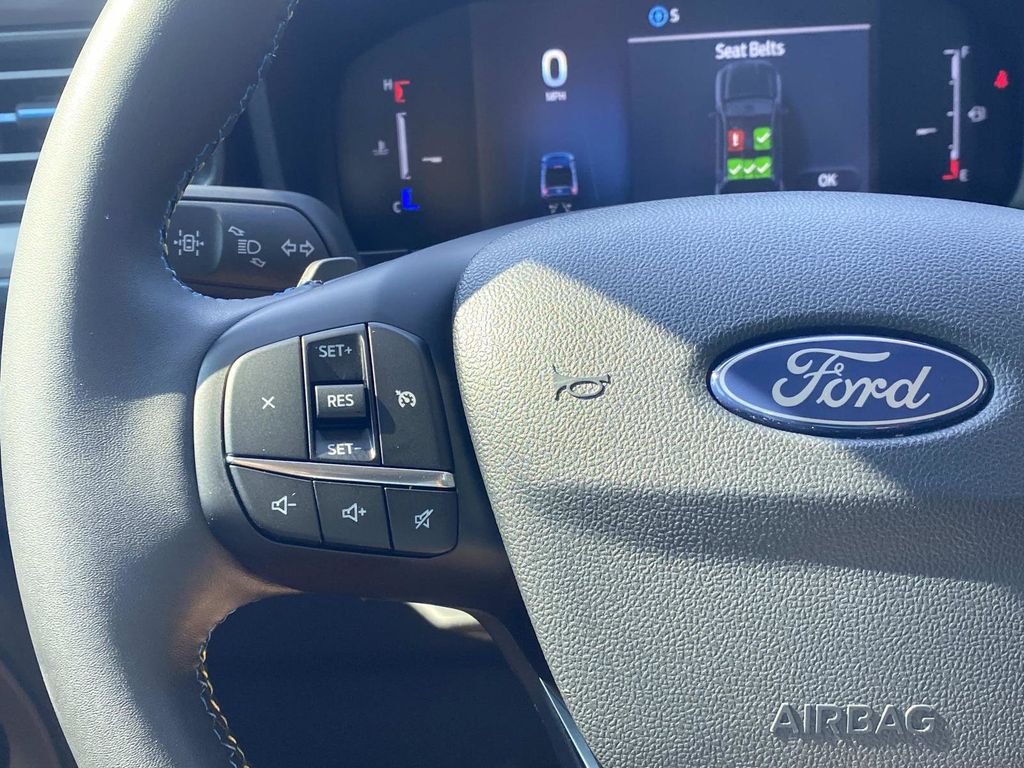Certified Used 2025 Shadow Black Ford Lobo Standard image 32