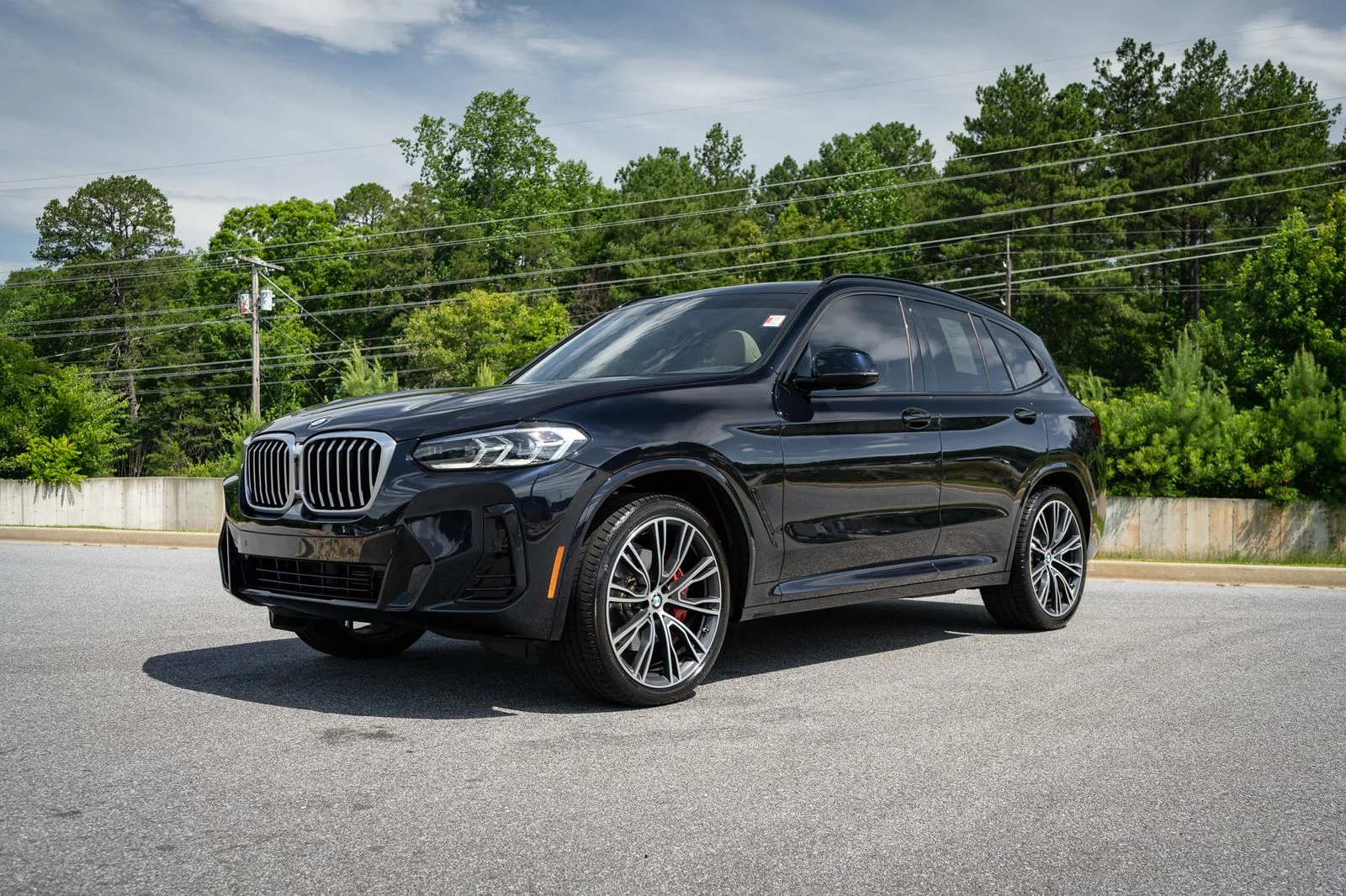 Used 2022 Black BMW xDrive30i image 3