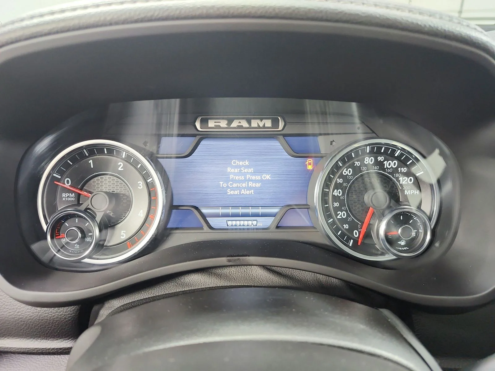 Used 2024 Silver Ram Laramie image 22