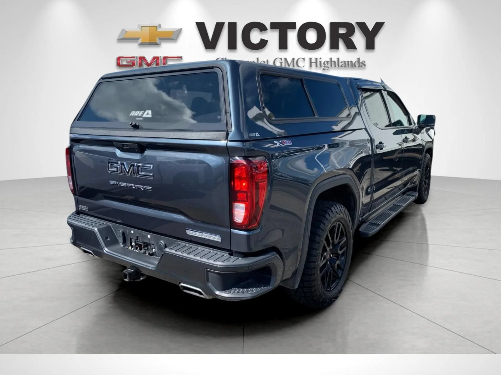 Used 2021 DARK SKY METALLIC GMC Elevation image 3