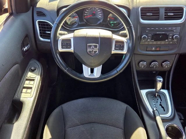 Used 2014 Blue Dodge SXT image 7