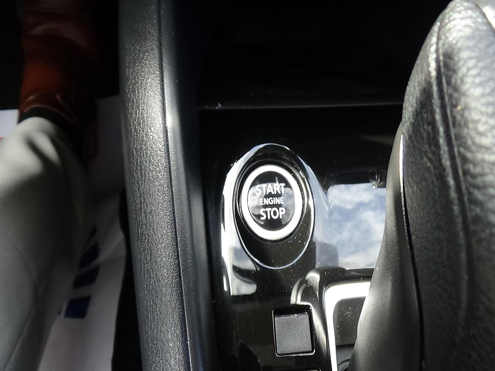 Certified Used 2025 Super Black (kh3) Nissan SV image 25