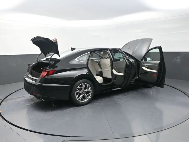 Used 2021 Black Hyundai SEL image 36