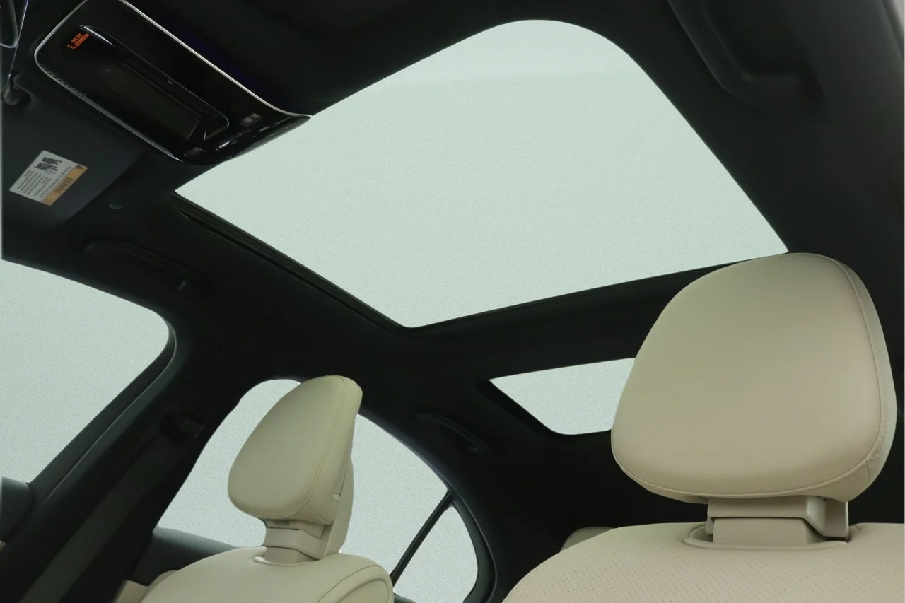 New 2026 Polar White Mercedes-Benz C 300 image 9