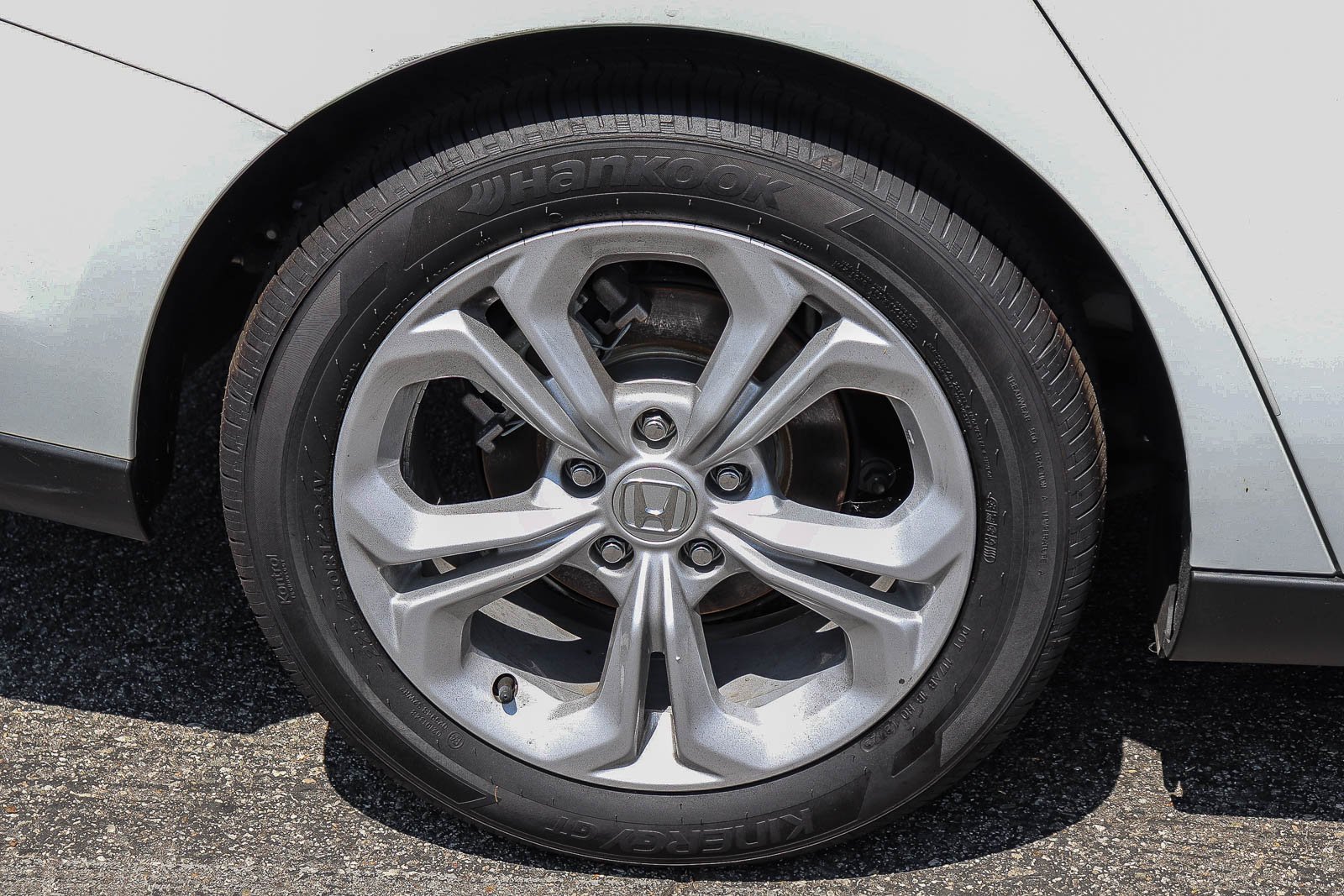 2024 Honda Accord LX - Photo 8