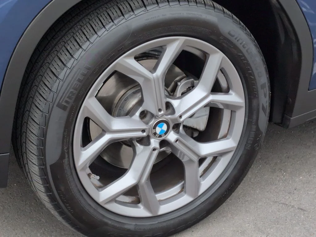 Used 2023 Blue BMW xDrive30i image 25