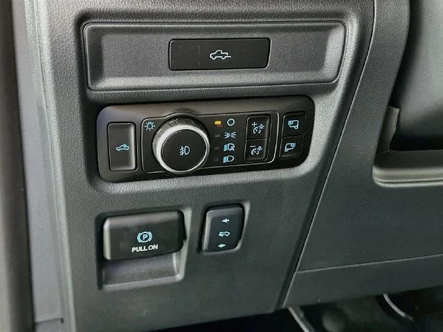 New 2026 White Ford Platinum image 23
