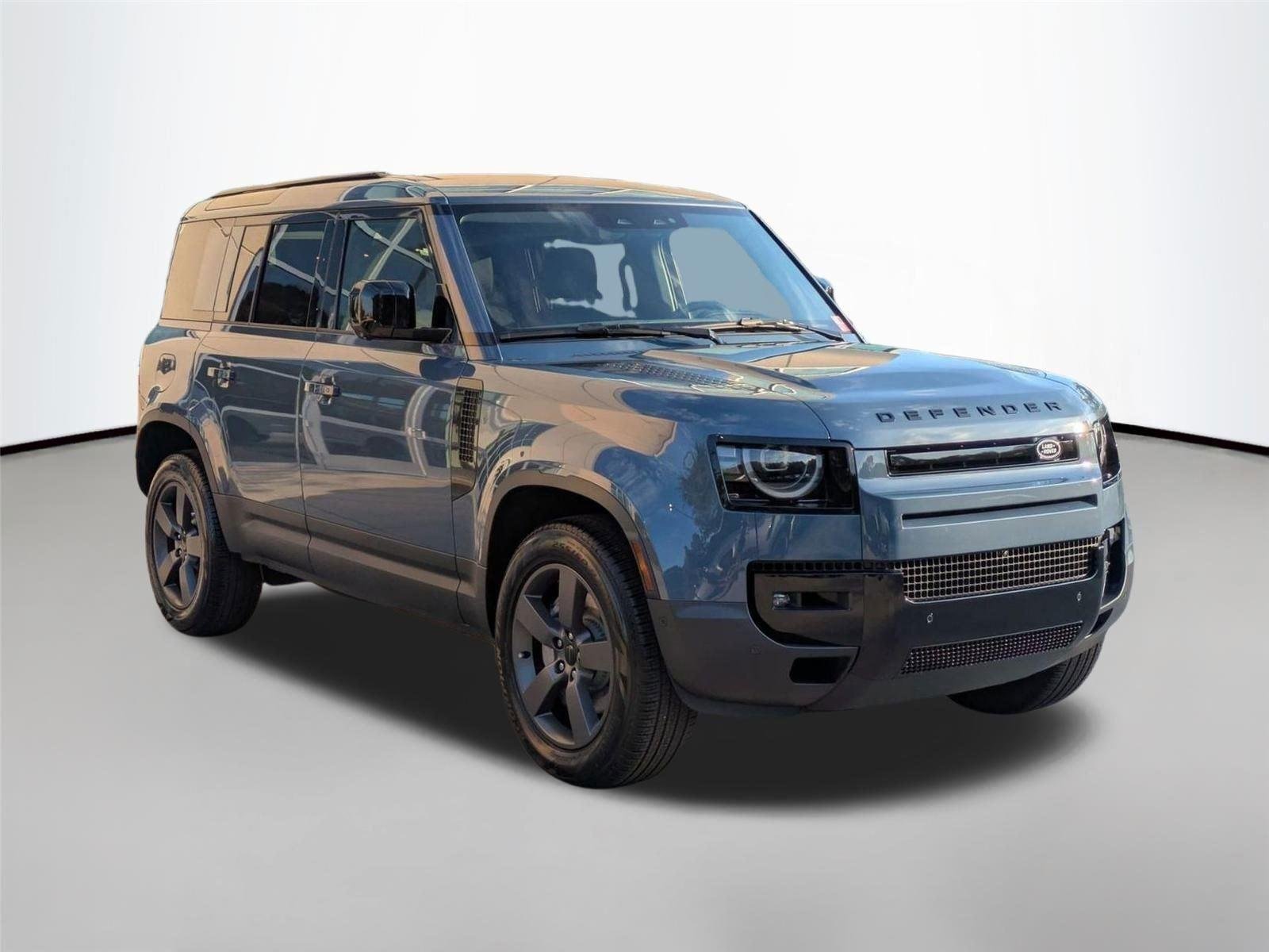 Used 2026 Tasman Blue Metallic Land Rover S image 3