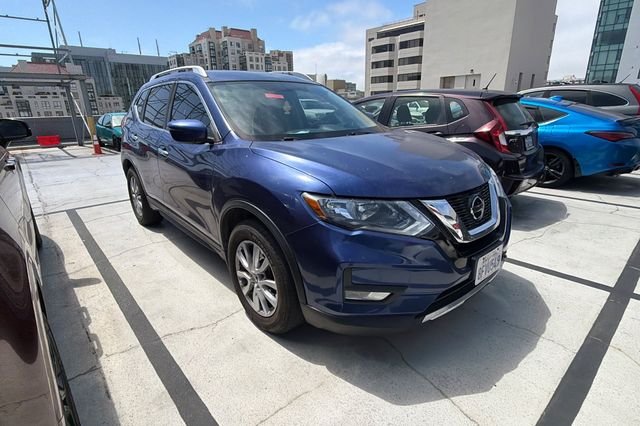 Used 2018 Caspian Blue Nissan SV image 2
