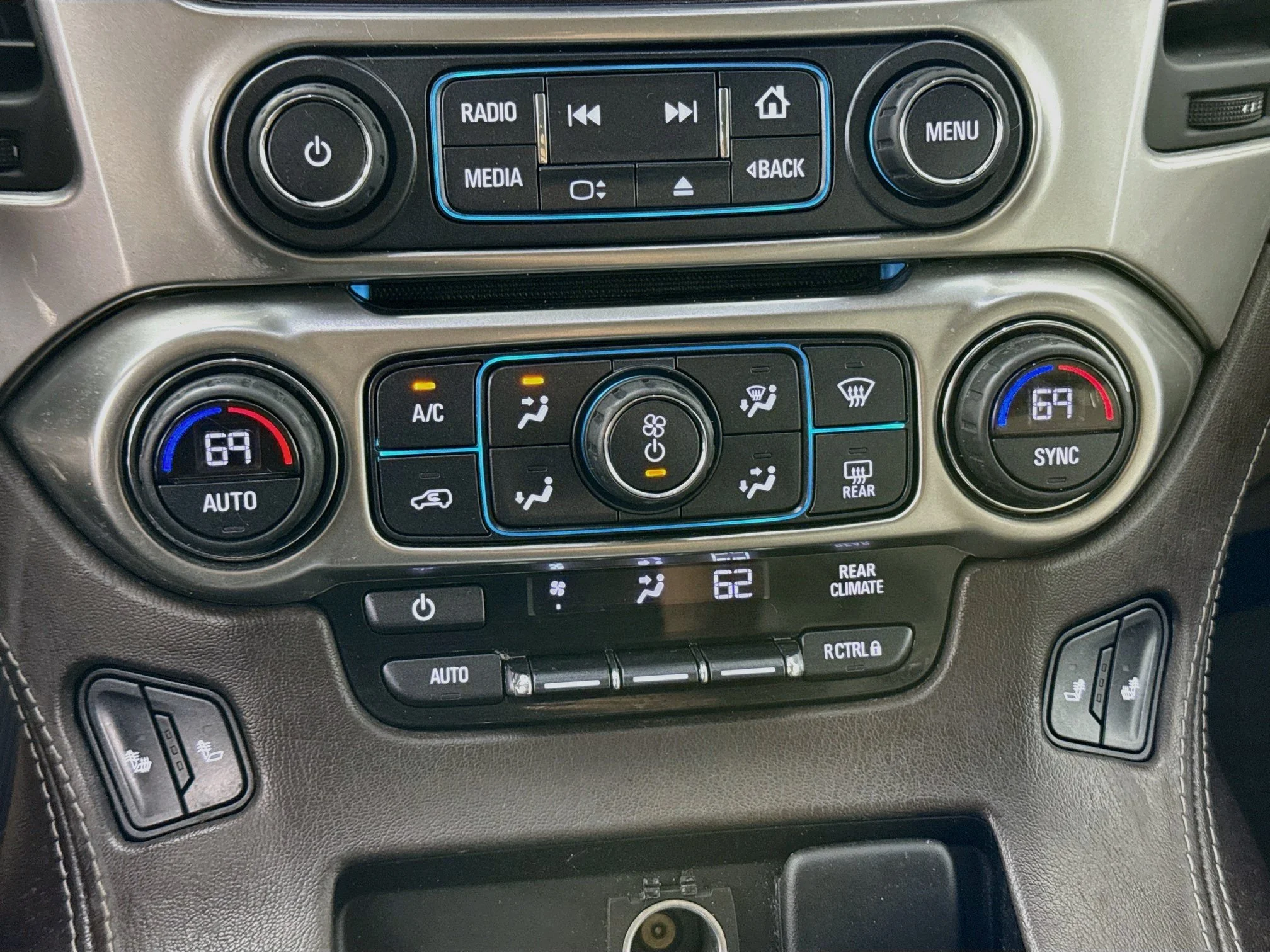 Used 2017 Blue Velvet Metallic Chevrolet LT image 16
