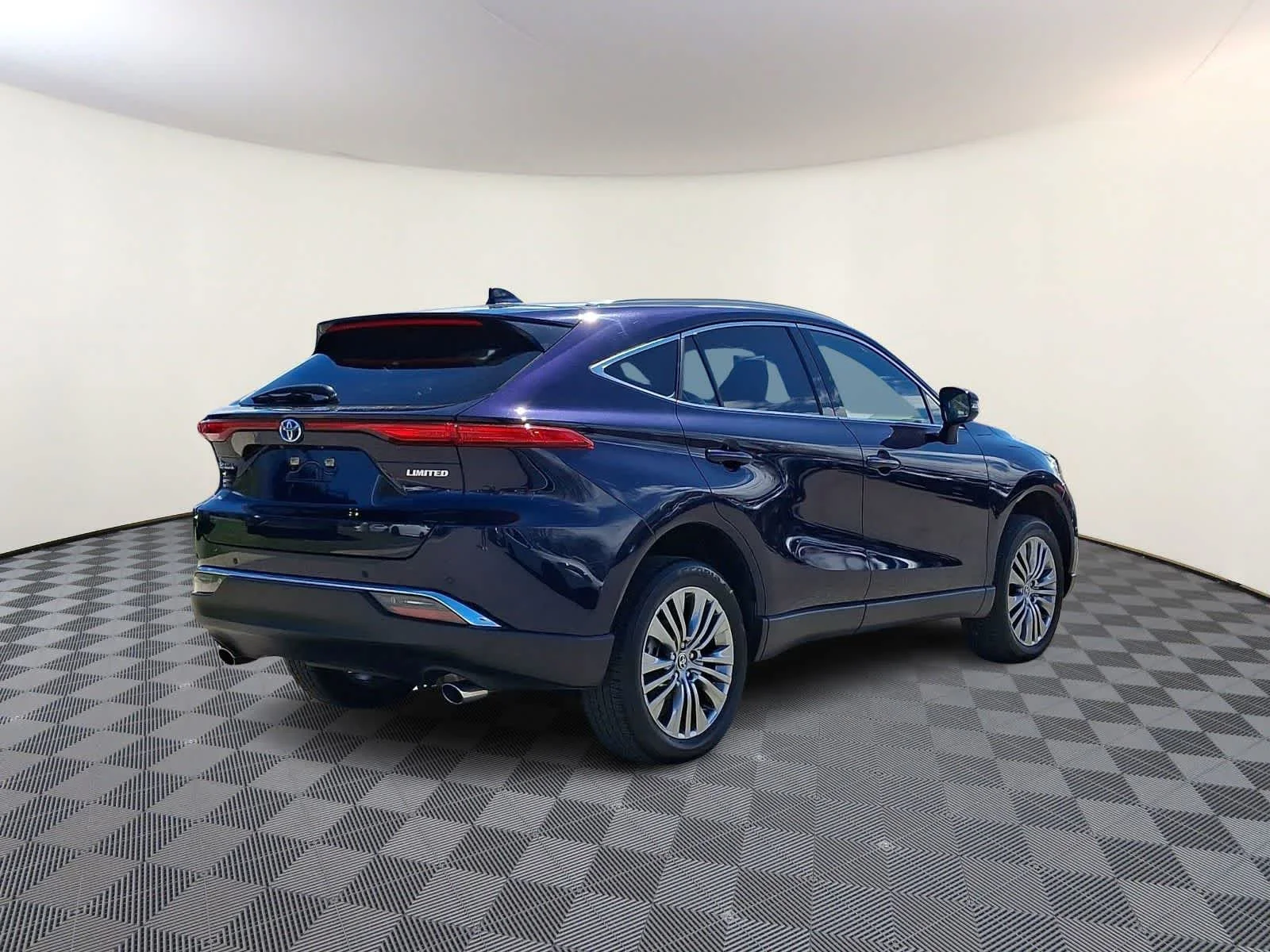 Used 2023 Blueprint Toyota Limited image 6