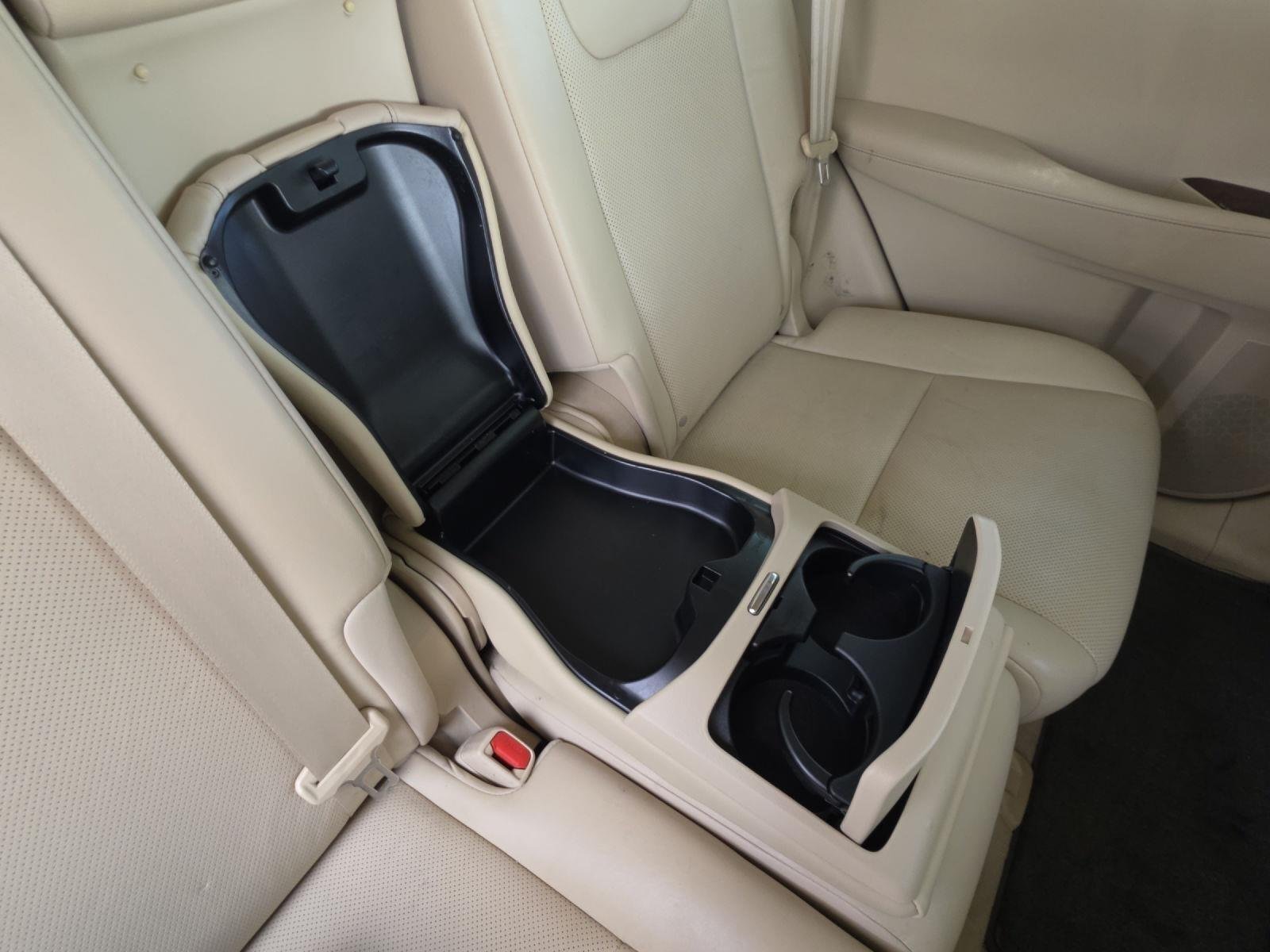 Used 2015 Satin Cashmere Metallic Lexus Base image 21