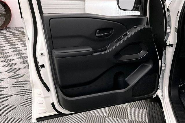 New 2026 Glacier White Nissan SV image 29