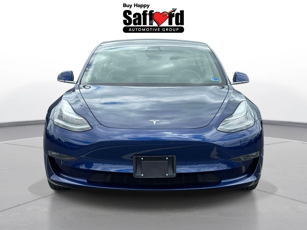Used 2019  Tesla Standard Range Plus image 7